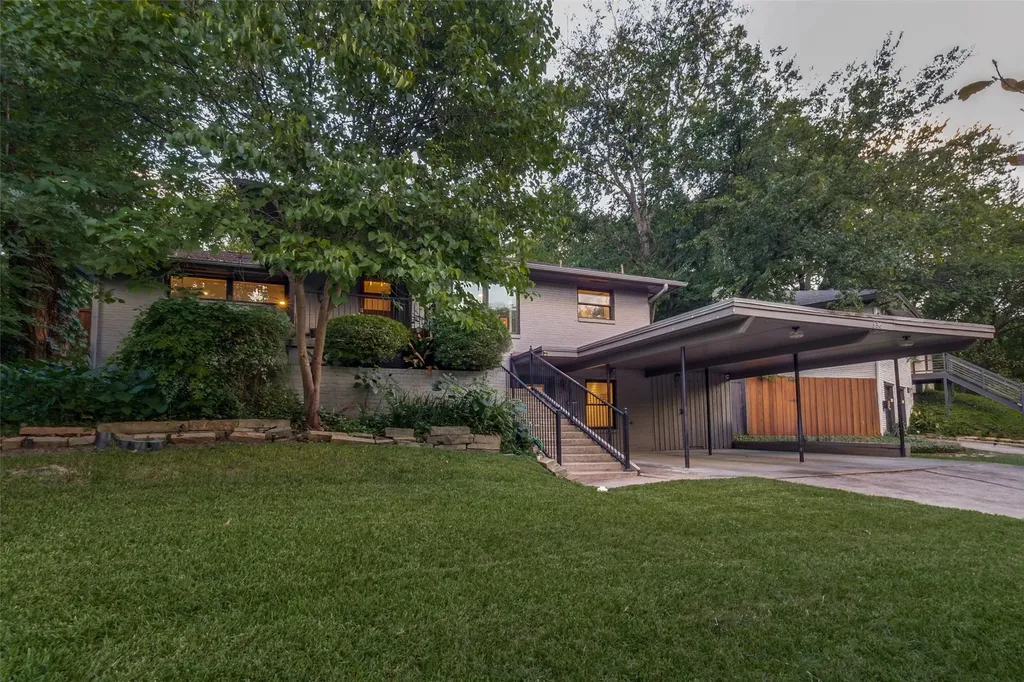 336 N Manus Drive Dallas TX 75224