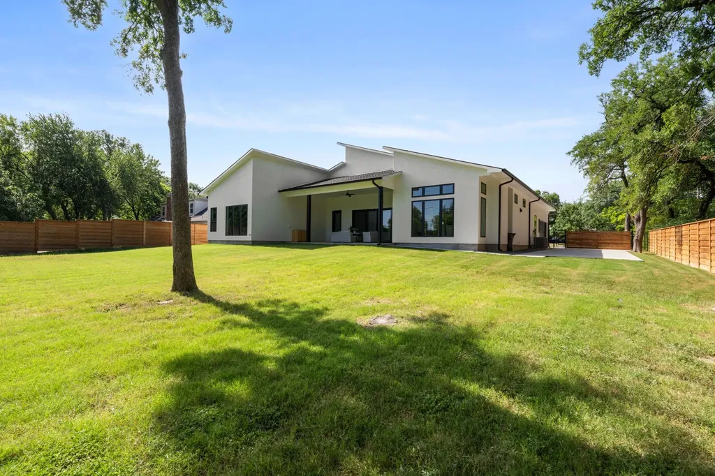 3115 Gibbs Williams Road Dallas TX 75233