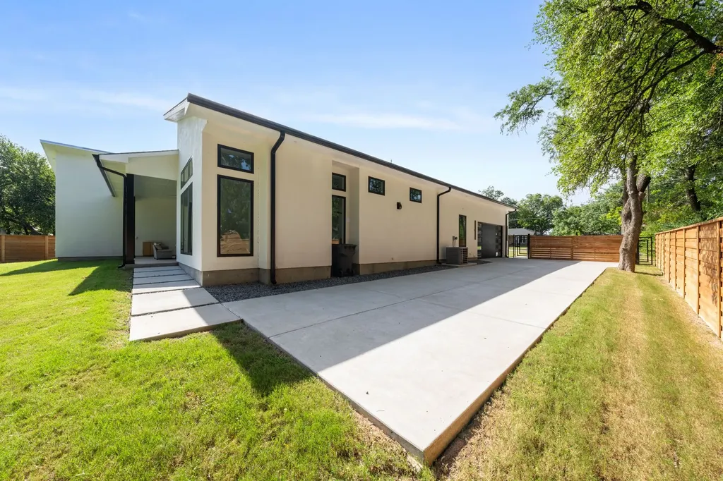 3115 Gibbs Williams Road Dallas TX 75233
