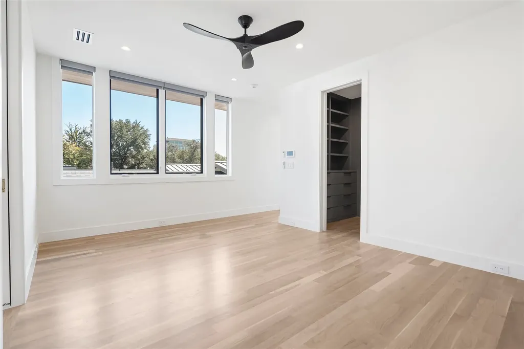 3619 Springbrook Dallas TX 75205