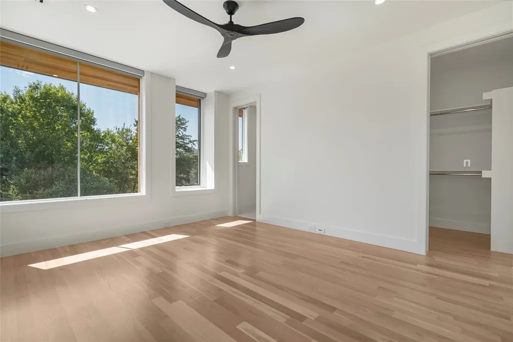 3619 Springbrook Dallas TX 75205