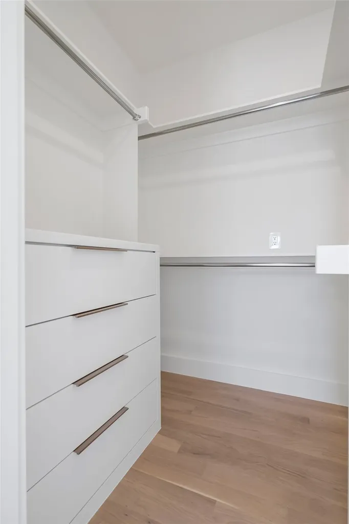 3619 Springbrook Dallas TX 75205