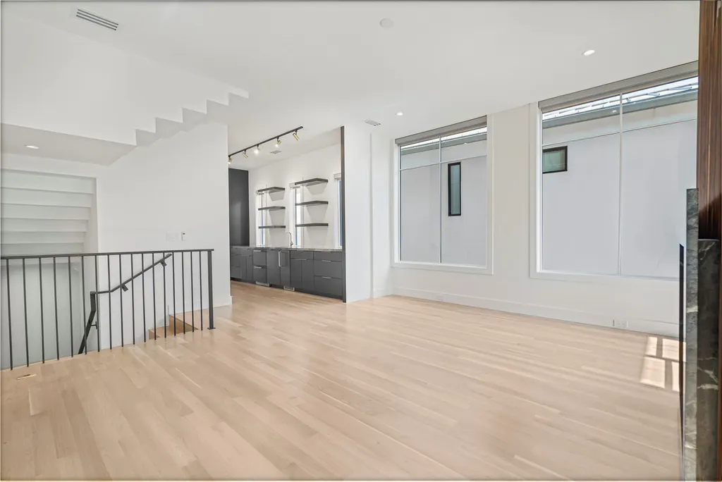 3619 Springbrook Dallas TX 75205