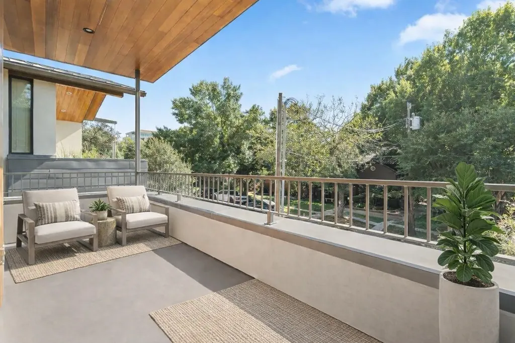 3619 Springbrook Dallas TX 75205