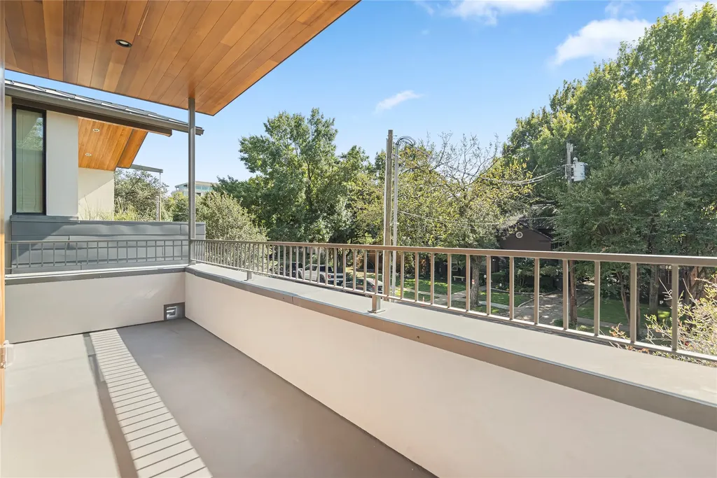 3619 Springbrook Dallas TX 75205