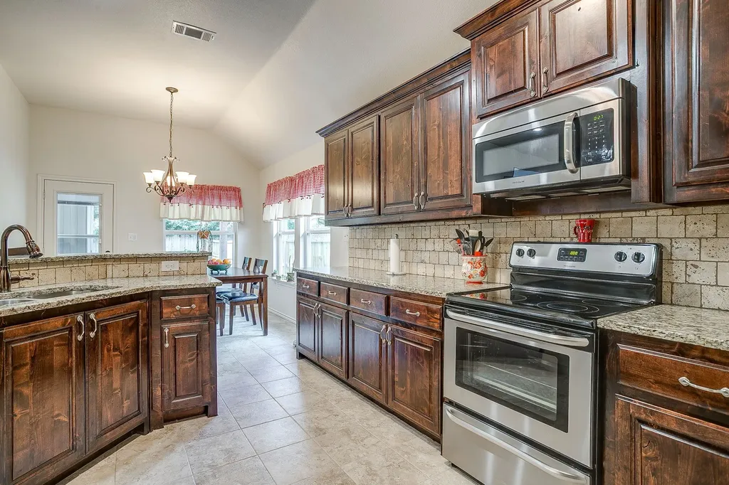 216 Lovers Path Drive Springtown TX 76082