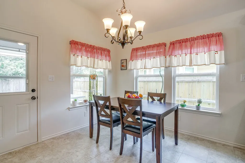 216 Lovers Path Drive Springtown TX 76082