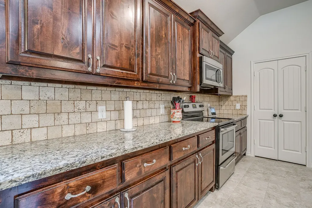 216 Lovers Path Drive Springtown TX 76082