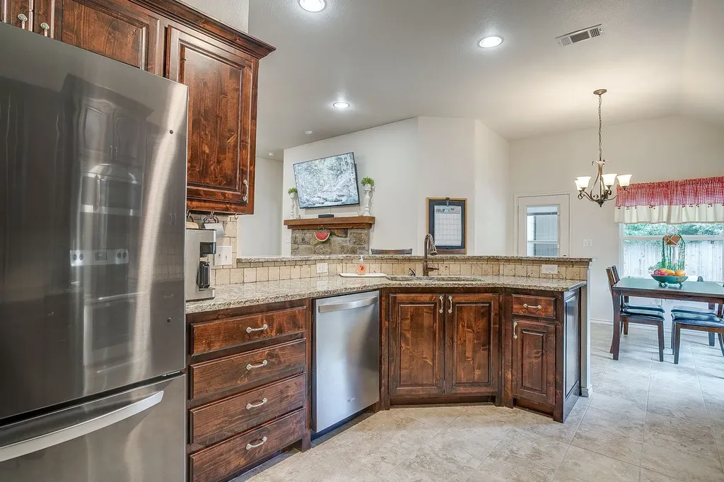 216 Lovers Path Drive Springtown TX 76082