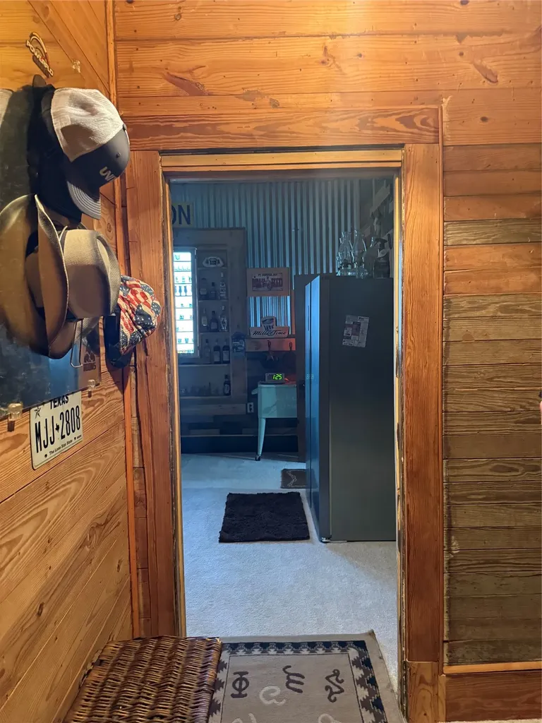 211 W Sabine Street Groesbeck TX 76642
