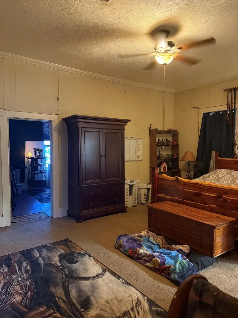 211 W Sabine Street Groesbeck TX 76642