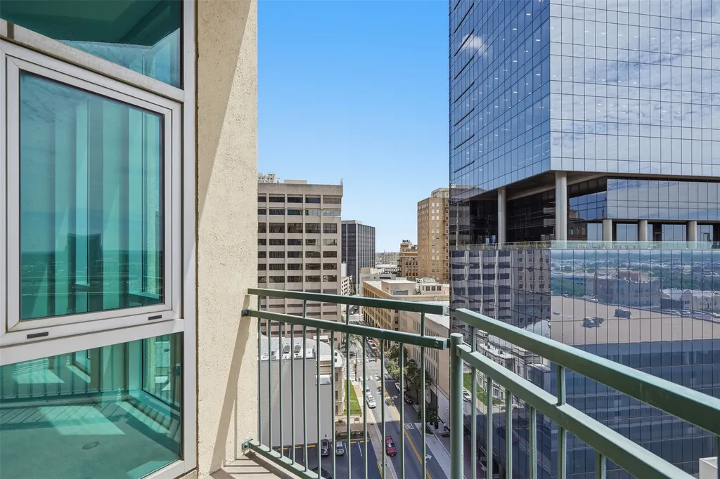 500 Throckmorton Street Fort Worth TX 76102
