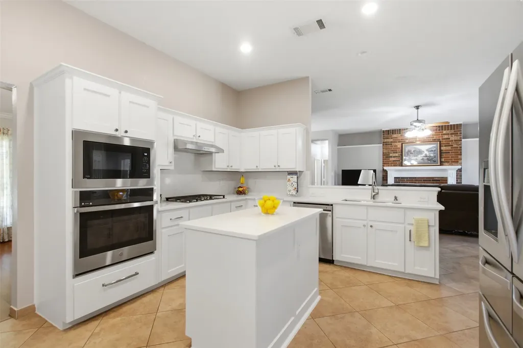 4218 Glistening Springs Rowlett TX 75088