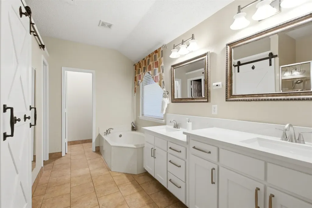 4218 Glistening Springs Rowlett TX 75088