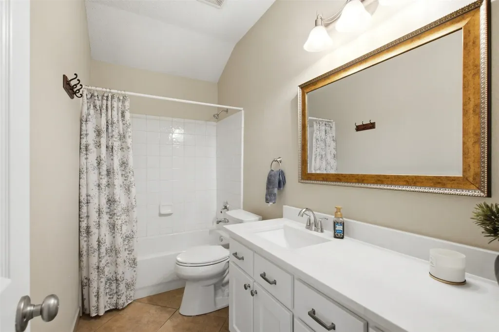 4218 Glistening Springs Rowlett TX 75088