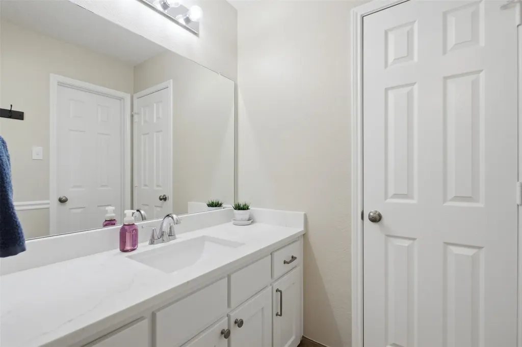 4218 Glistening Springs Rowlett TX 75088