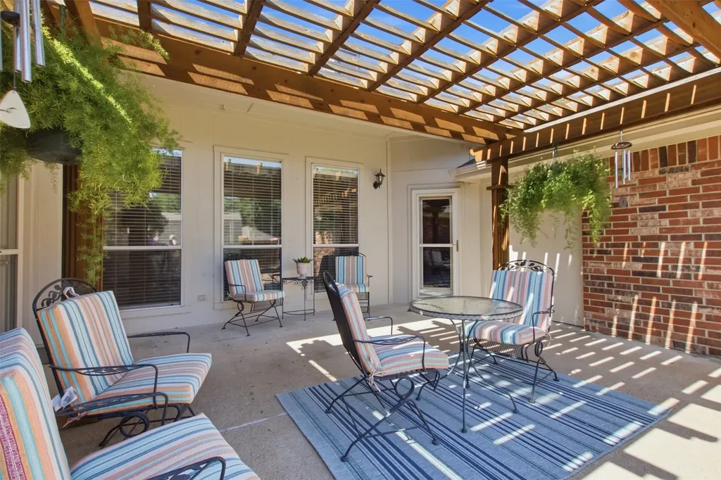 4218 Glistening Springs Rowlett TX 75088
