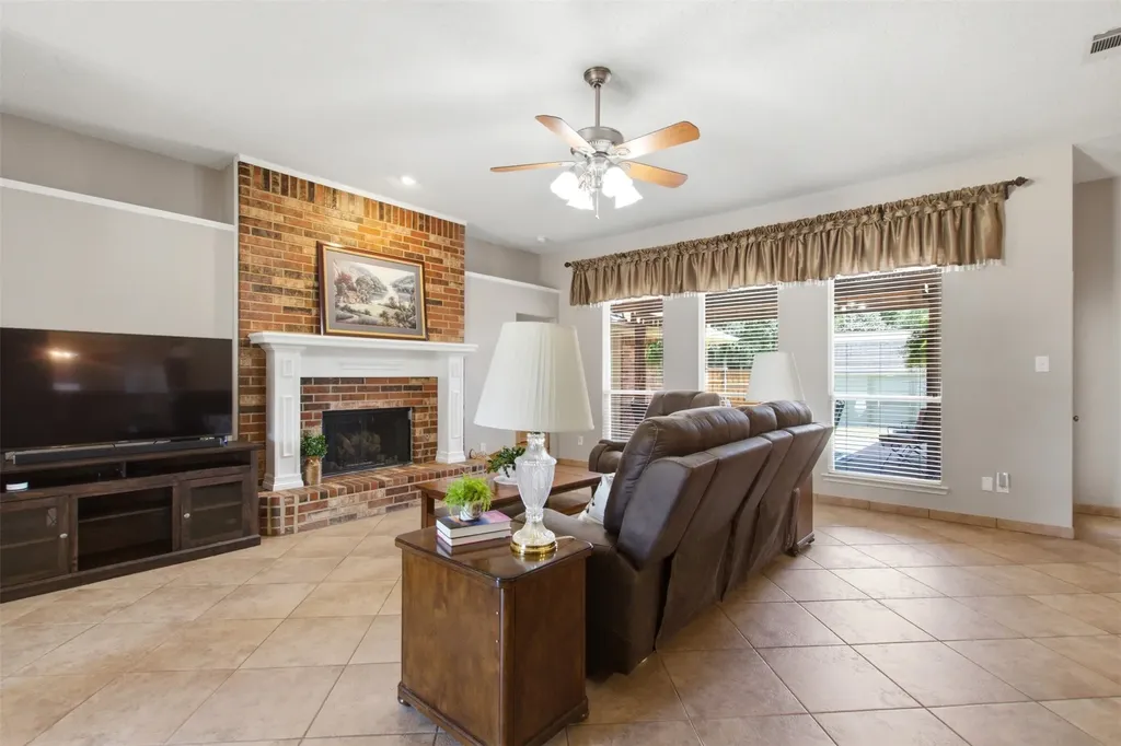 4218 Glistening Springs Rowlett TX 75088