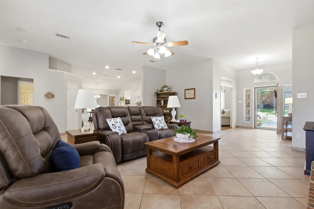 4218 Glistening Springs Rowlett TX 75088