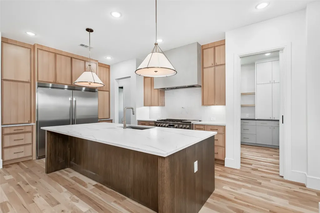 6367 Mccommas Boulevard Dallas TX 75214