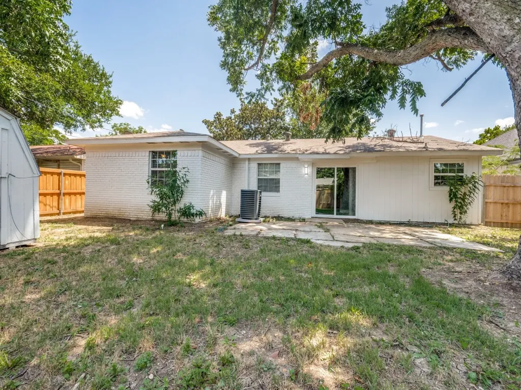 2915 Hollandale Lane Farmers Branch TX 75234