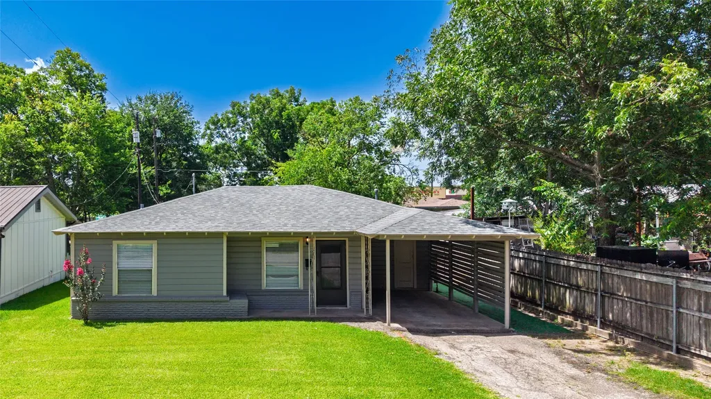 1507 Jefferson Street Commerce TX 75428