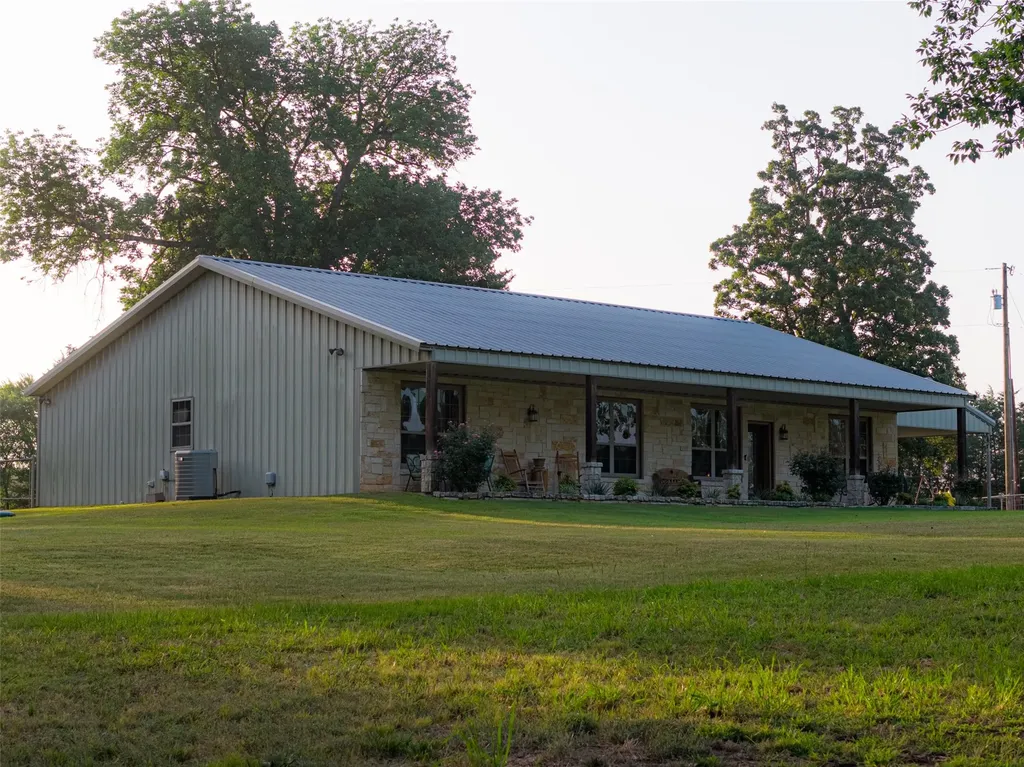 10457 State Highway 110 Van TX 75790