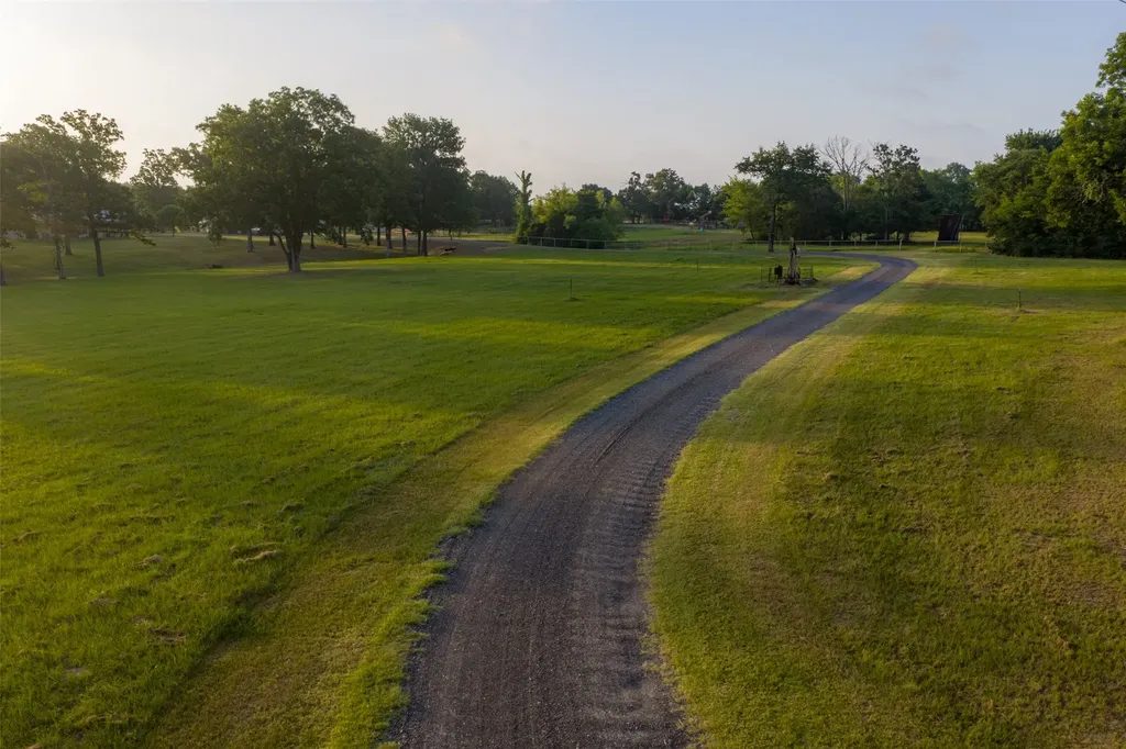 10457 State Highway 110 Van TX 75790