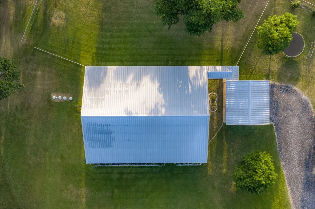 10457 State Highway 110 Van TX 75790