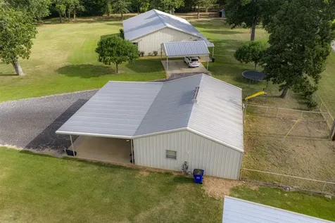10457 State Highway 110 Van TX 75790