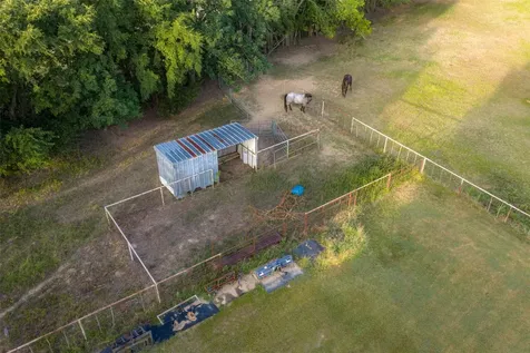 10457 State Highway 110 Van TX 75790