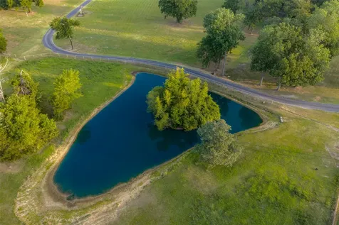 10457 State Highway 110 Van TX 75790
