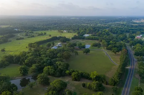 10457 State Highway 110 Van TX 75790