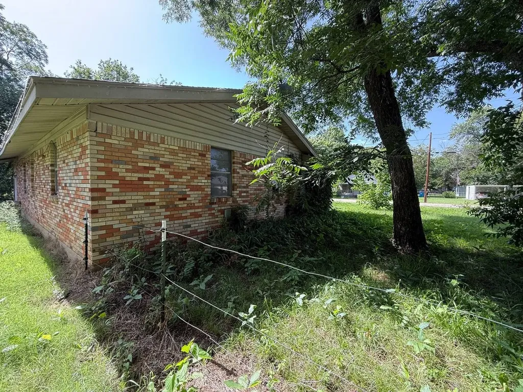 802 E Main Street Tioga TX 76271