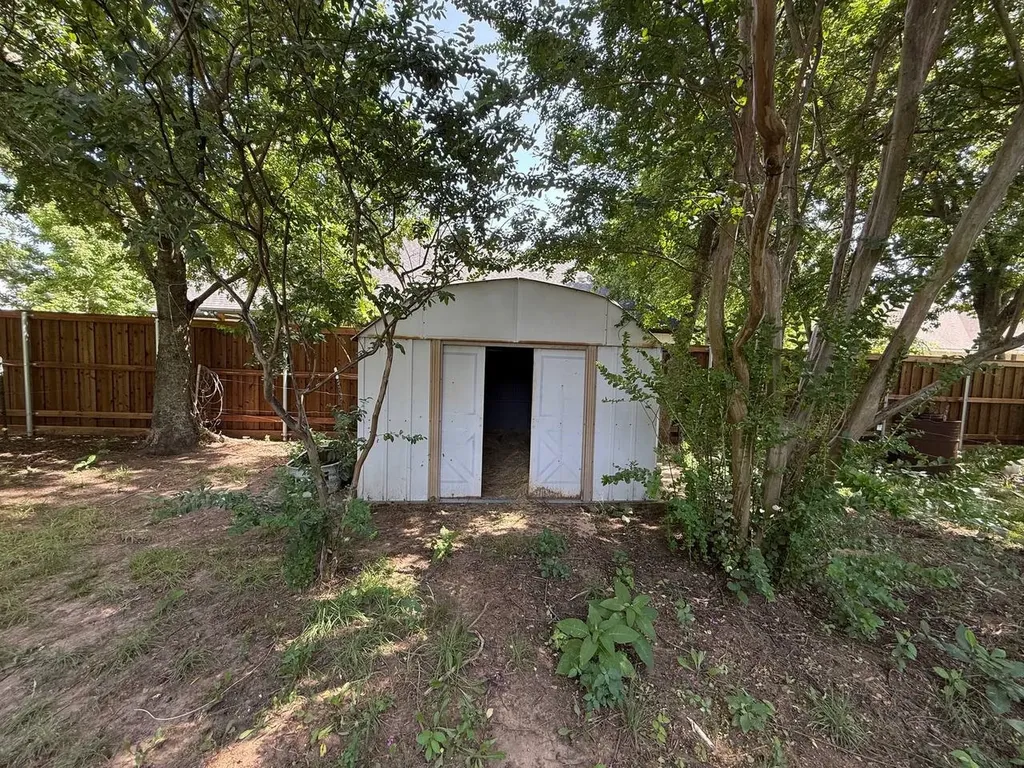 802 E Main Street Tioga TX 76271