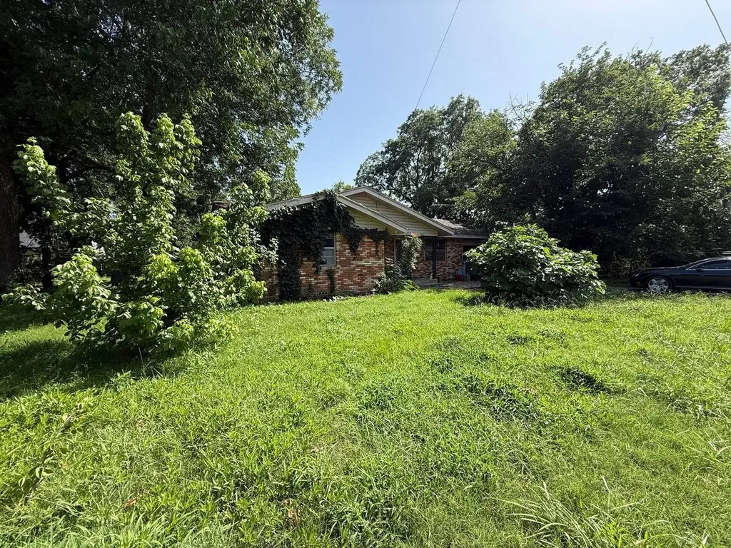 802 E Main Street Tioga TX 76271