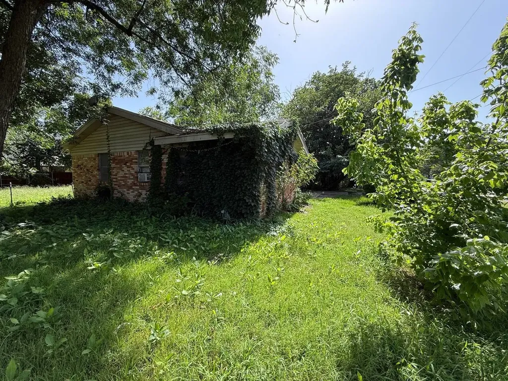 802 E Main Street Tioga TX 76271