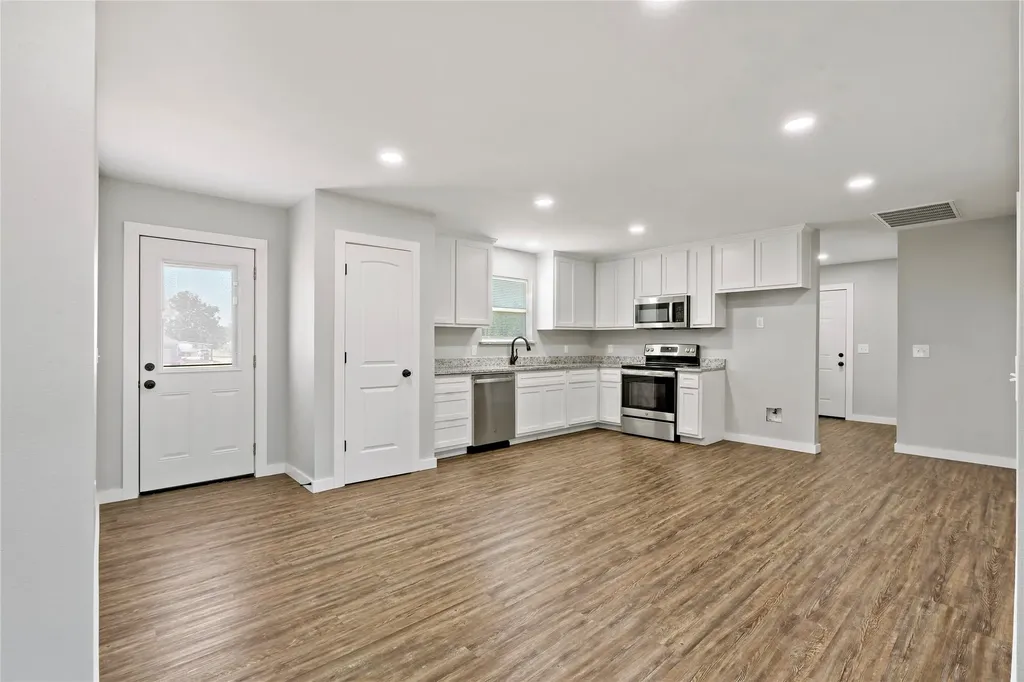 23 Pr 43794 Paris TX 75462