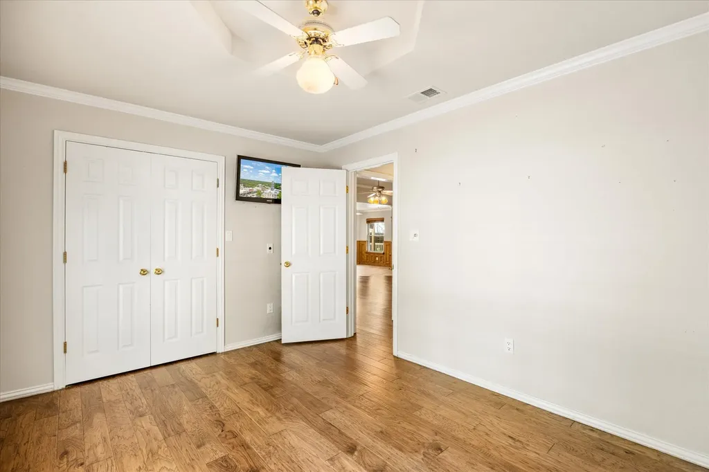 105 Casas Del Sur Street Granbury TX 76049