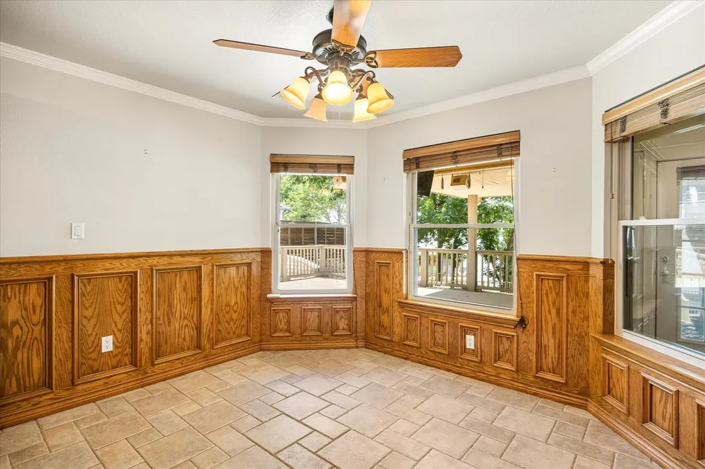 105 Casas Del Sur Street Granbury TX 76049