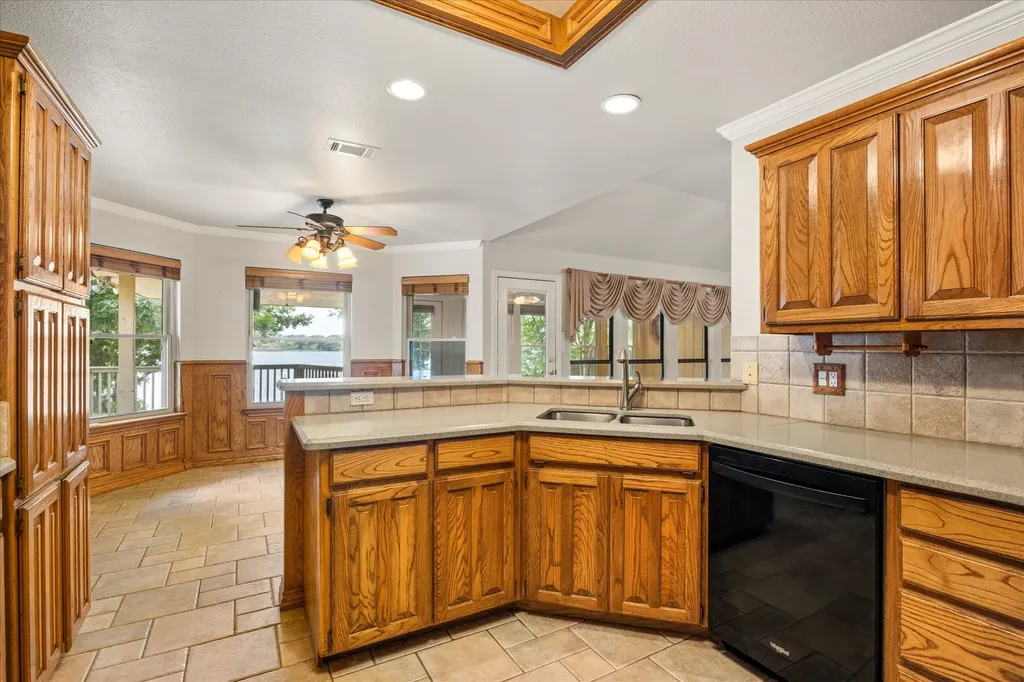 105 Casas Del Sur Street Granbury TX 76049