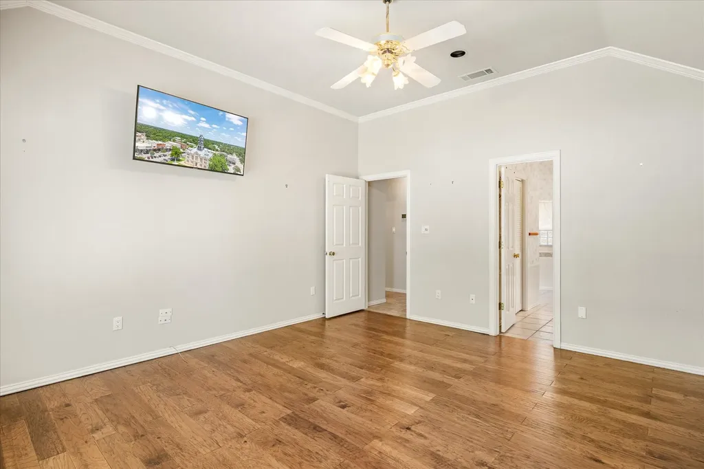 105 Casas Del Sur Street Granbury TX 76049