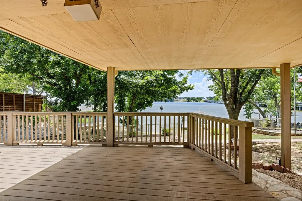 105 Casas Del Sur Street Granbury TX 76049