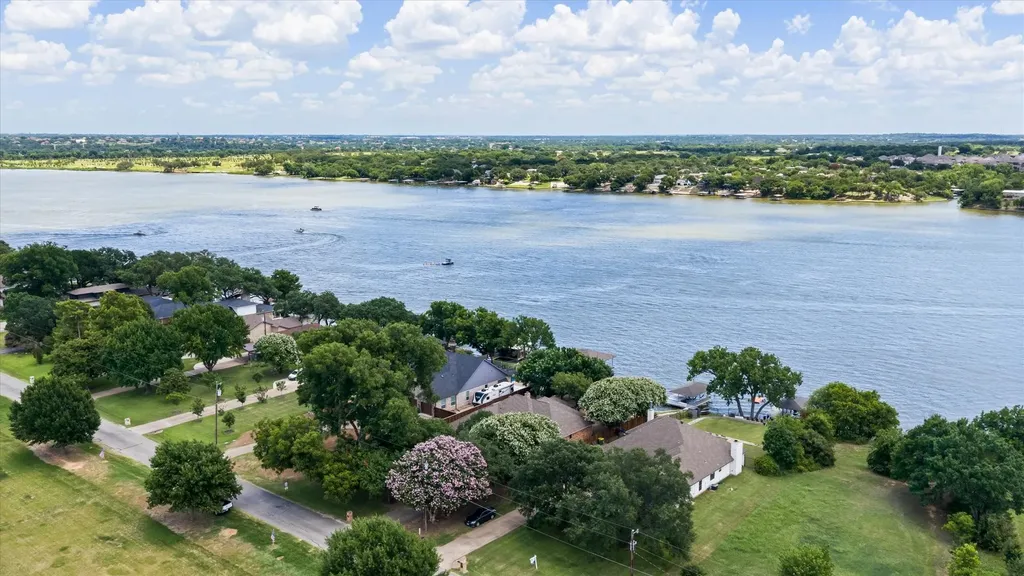 105 Casas Del Sur Street Granbury TX 76049