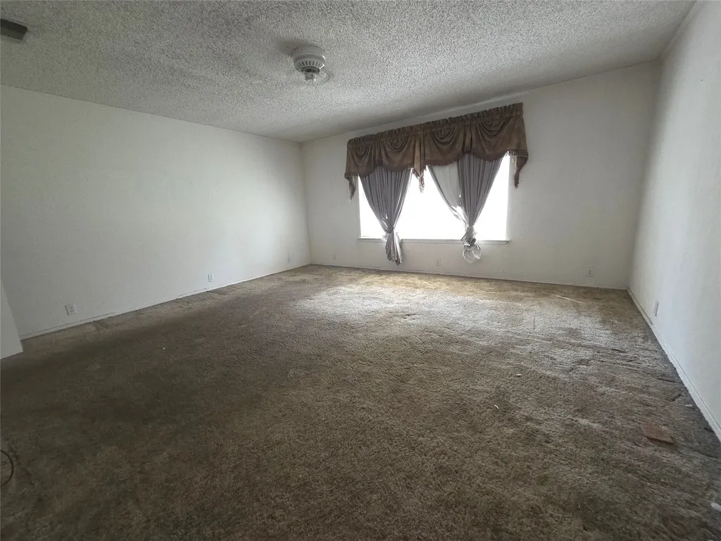 1908 Brookview Drive Arlington TX 76010