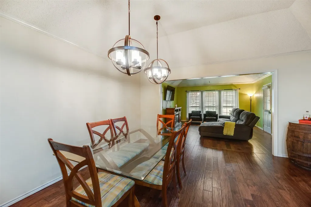 2921 Oak Ridge Drive Hurst TX 76054
