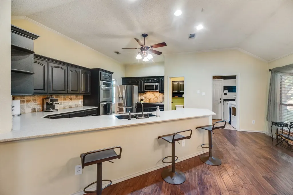 2921 Oak Ridge Drive Hurst TX 76054