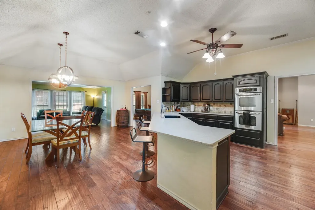 2921 Oak Ridge Drive Hurst TX 76054