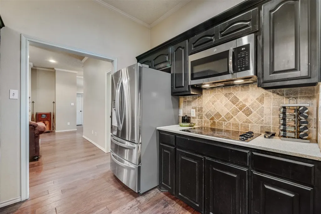 2921 Oak Ridge Drive Hurst TX 76054