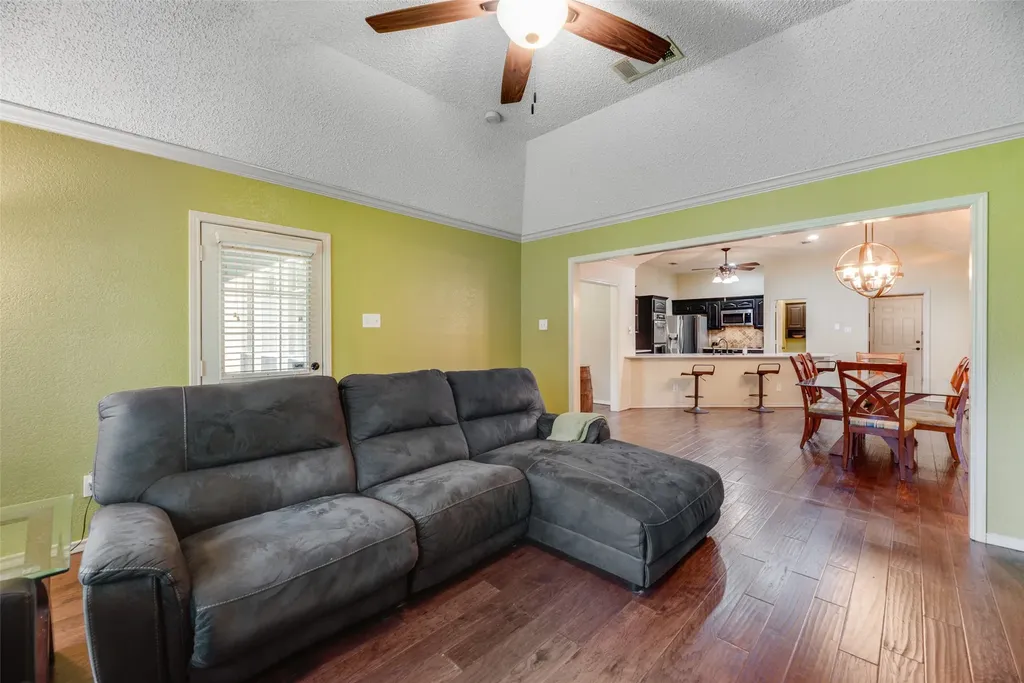 2921 Oak Ridge Drive Hurst TX 76054